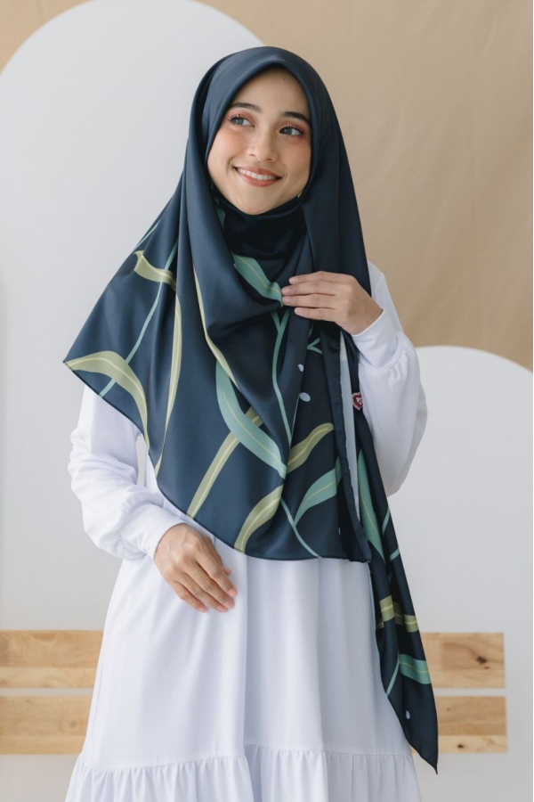 Bawal Floral - Floral Black Bawal Floral - Floral Black